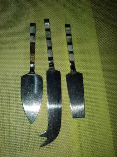 Conjunto de 3 Facas de Queijo em Aço Inoxidável