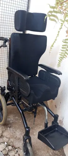 Cadeira de Rodas Postural