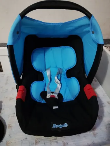 Bebe conforto super conservado.