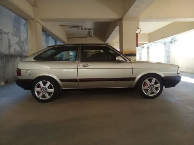 VW Gol GL 2.0 aspirado em Excelente estado de conservação 