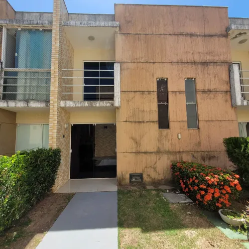 Casa duplex condomínio 2/4 com suíte 