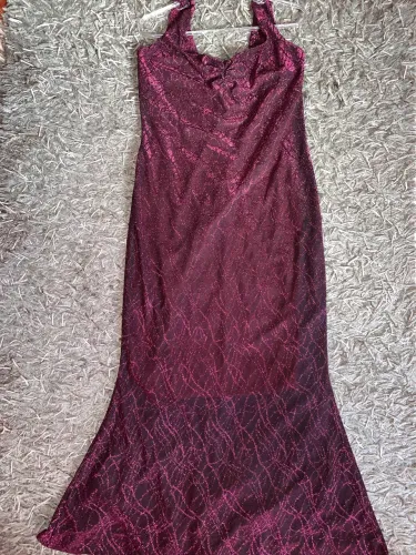 Vestido longo festa vinho brilhante