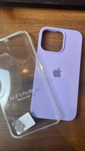 Capinha Silicone iPhone 15 Pro Max Lilás - Nova, Nunca Usada