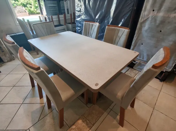 Conjunto mesa e 6 cadeiras novas material de qualidade