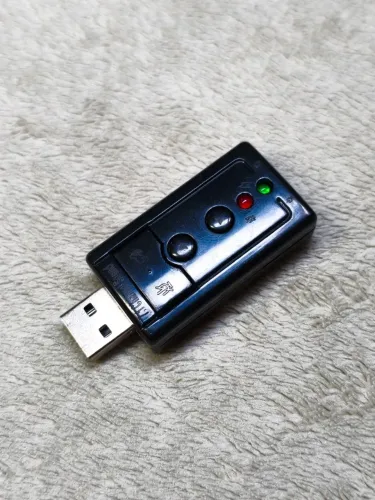 Adaptador de som USB externo 7.1 - Placa de áudio com entrada e saída P2