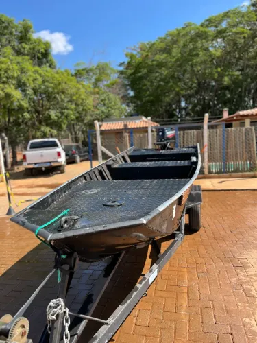 Barco 5.50 + motor 50HP elétrico -