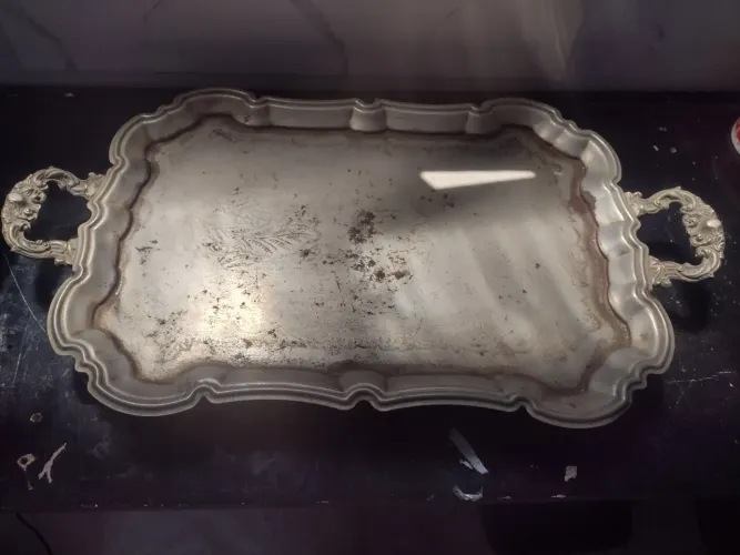 Bandeja em metal