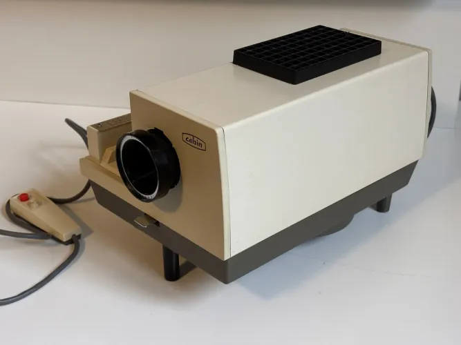 Projetor Cabin Toodee - Funcionando, completo na caixa!