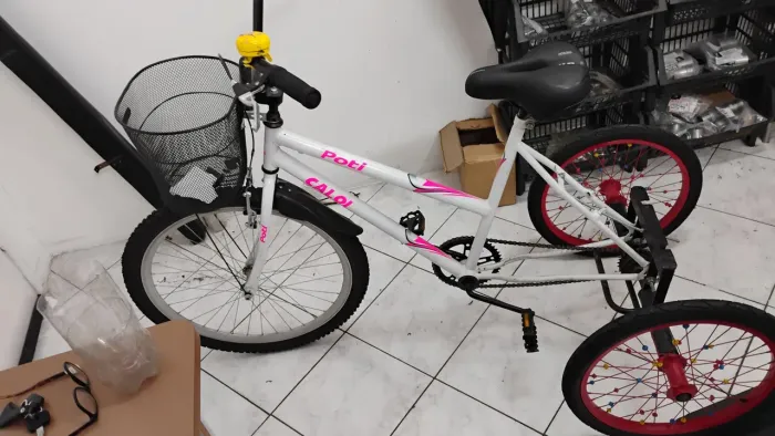 Bike Triciclo aro 26 excelente estado de conservação e funcionamento 