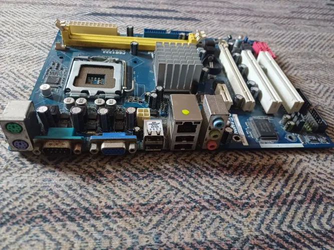 Placa Mãe PN73VS-M DDR2 LGA775