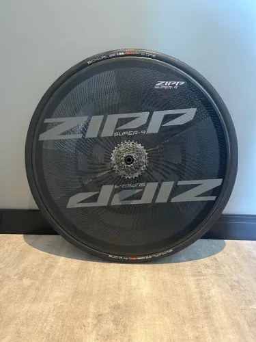 Roda Carbono Zipp Super-9 Tubelesss 2024