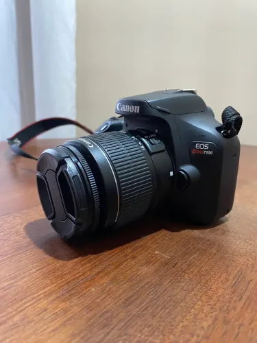 Canon EOS Rebel T100