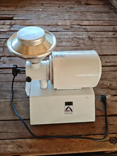 Moedor de grãos elétrico industrial bivolt 