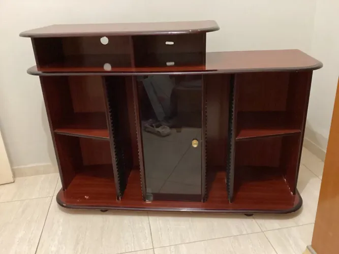 Rack de TV em madeira