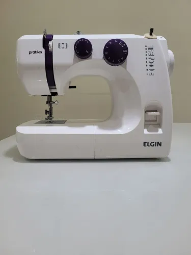 Máquina Elgin Pratika