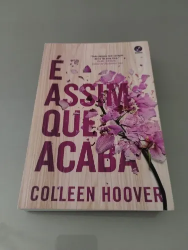 Livro É Assim Que Acaba - Colleen Hoover