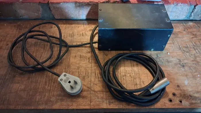 Fonte de alimentação OFERTA! 30V 4Amperes com conector XLR 3 pinos