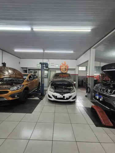 Prédio comercial 2 dormitórios e 2 banheiros na Zona Leste de Sorocaba