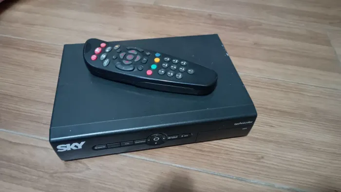Aparelho receptor Sky Tv