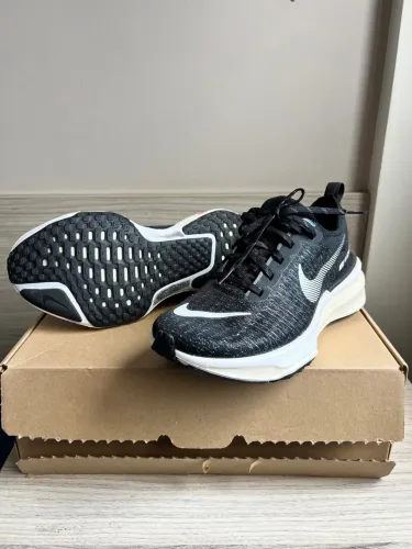 NIKE INVINCIBLE RUN 3 - 39
