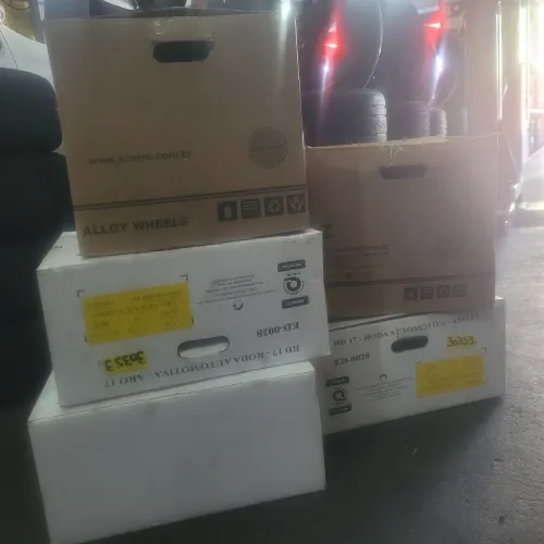 Caixas papelão 48x48x23 40/40x37 41x41x40 54x54x24 reforçadas com alça