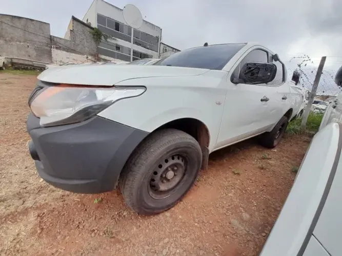 Mitsubishi L200 Tri. Out. HPE-S 2-4 CD 4X4 DIE 2021