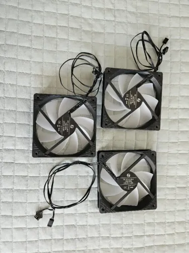 Kit 03 Cooler Fan RGB p/ Gabinete Ventoinha Lian Li GF12Q1K3R50W1