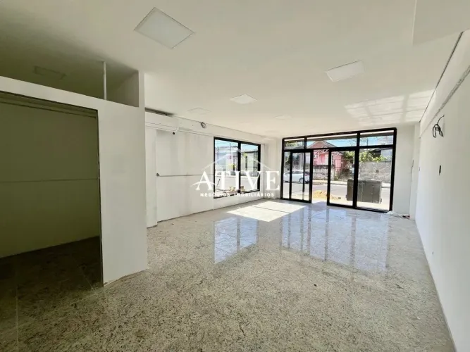 Sala comercial para locação em ótima localização em Cachoeirinha.