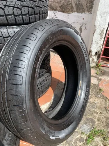 Pneu 205/55 R16 semi novo topado! AG pneus