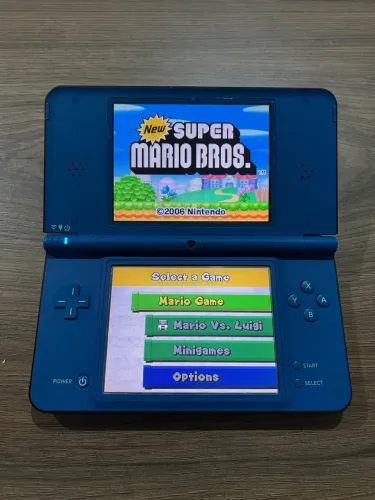 Nintendo DSi XL Azul + R4 com Jogos + Carregador - Funcionando 100%
