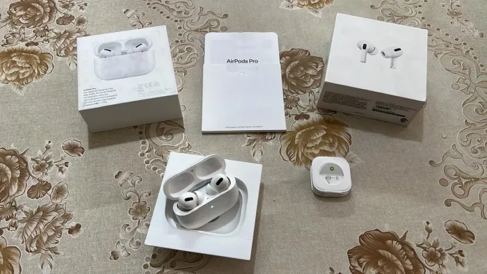 AIRPODS PRO 