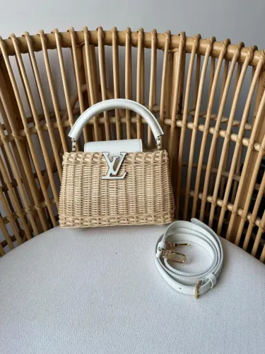 Bolsa Louis vuitton caputinni 