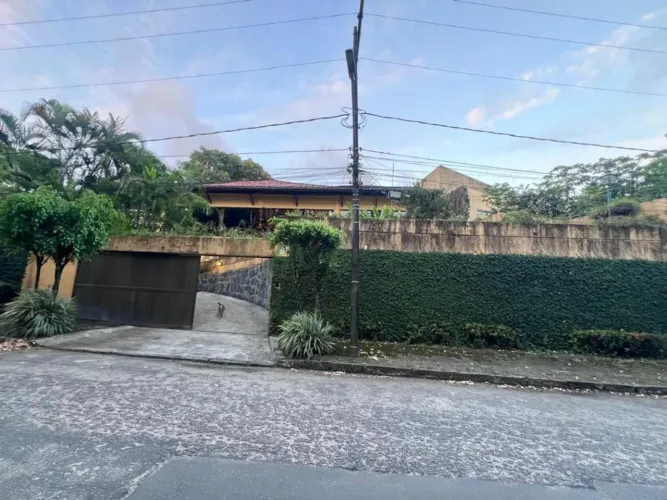 CASA NO AÇUDE DE APIPUCOS