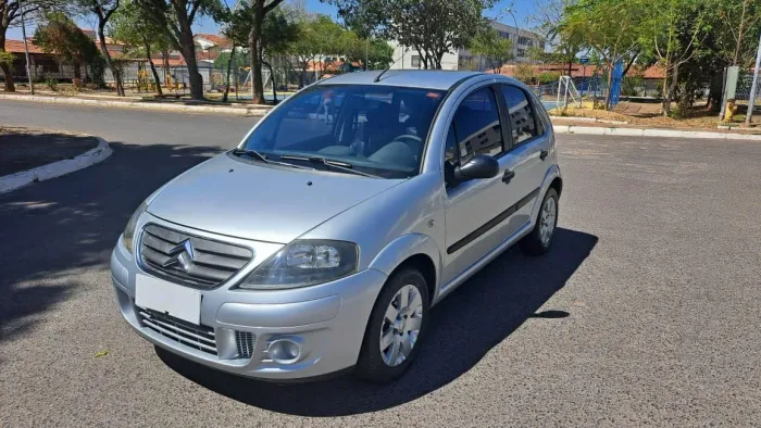 Citroen C3 GLX 1.4/ GLX Sonora 1.4 Flex 8V 5P 2012