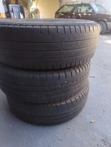 Pneu 225/75/16