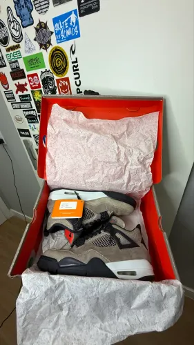 Air Jordan 4 Taupe Haze