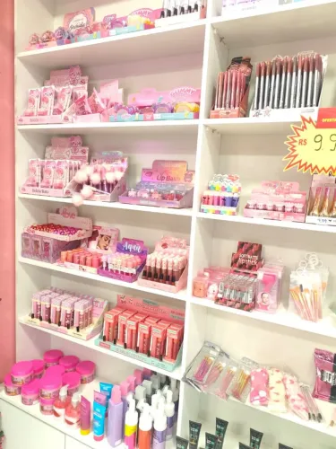 Repasse de loja de maquiagem 