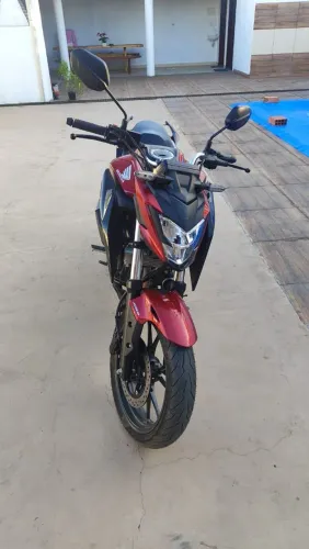 Moto cb Twister 300F