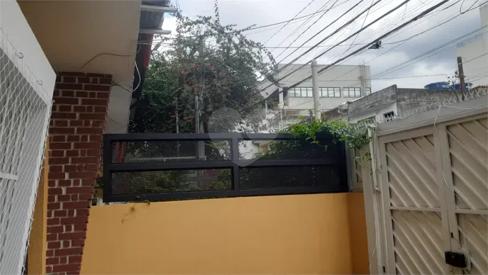 Sobrado com 2 quartos para locação em Pinheiros - SP