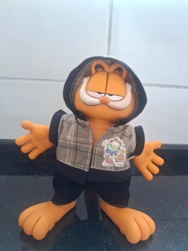 Boneco Garfield Milk Brinquedos