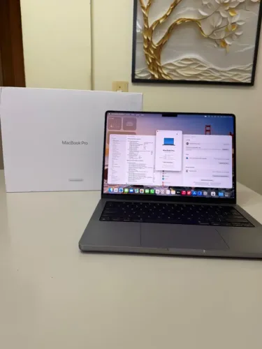 MacBook Pro M1 Pro 14 inch 16gb ram 512gb SSD