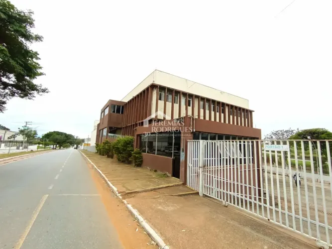 Prédio para venda e locação, 6.000 m² no bairro Jardim Independência em Taubaté/SP.