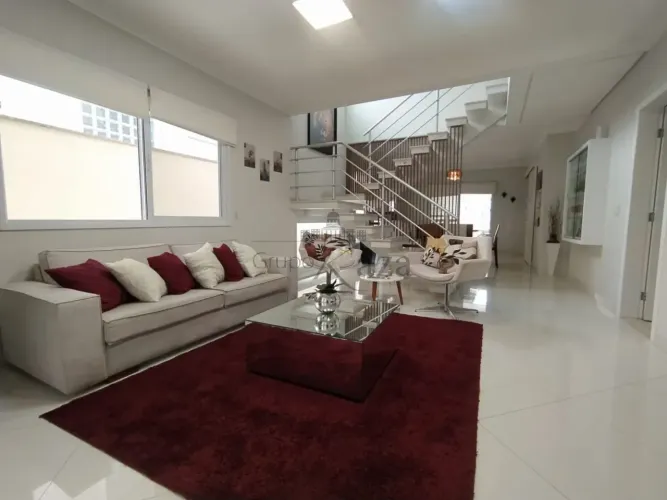 Oportunidade - Casa em Condomínio - Urbanova - Residencial Floradas da Serra - 4 Dormitóri