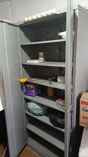 Armário ferro galvanizado semi novo