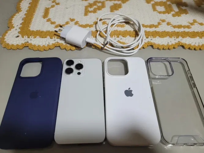 iPhone 15 pro max branco 