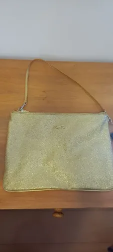 Bolsa schutz dourada