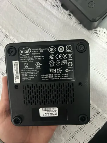 2 Mini computador Intel NUC DCCP847DYE
