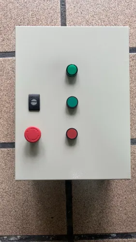 Quadro de comando com contator Siemens e transformador 24V
