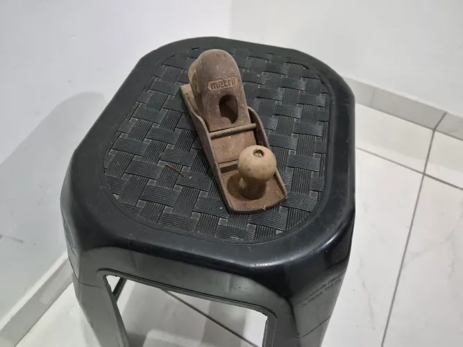 Plaina Manual Antiga Metril - Item de Colecionador / Marcenaria Clássica