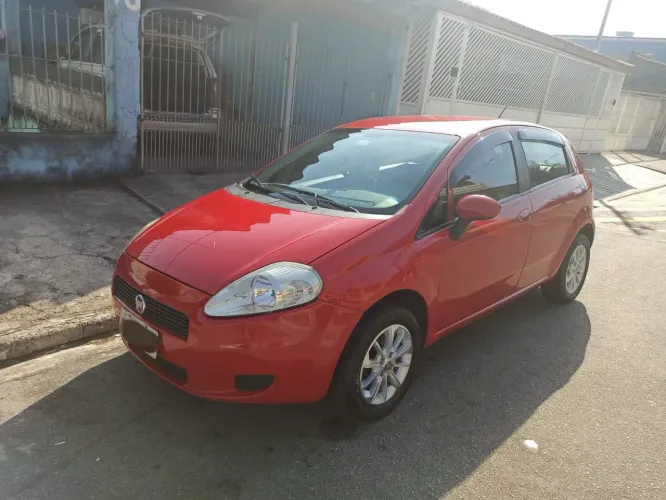 Fiat Punto Attractive 1.4 Fire Flex 8V 5P 2011